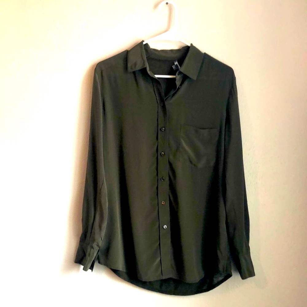 3/$50 Vince Silk Button Down Blouse